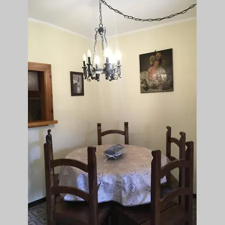 Maison Des Alpes Mansarda Apartment *