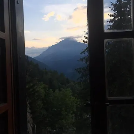 Maison Des Alpes Mansarda * Sauze D'Oulx